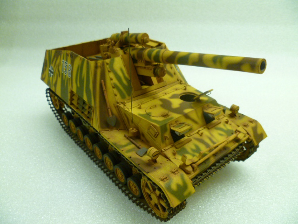 SdKfz 165 Hummel (Plná velikost v novém okně) SdKfz 165 Hummel