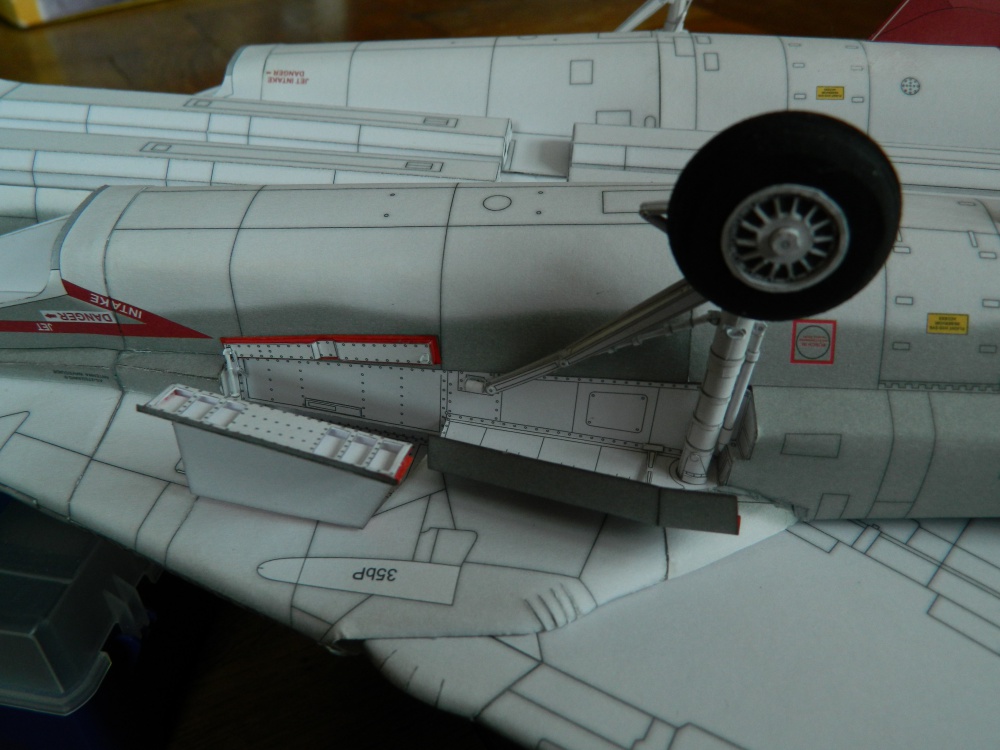 F-14 (Plná velikost v novém okně) F-14