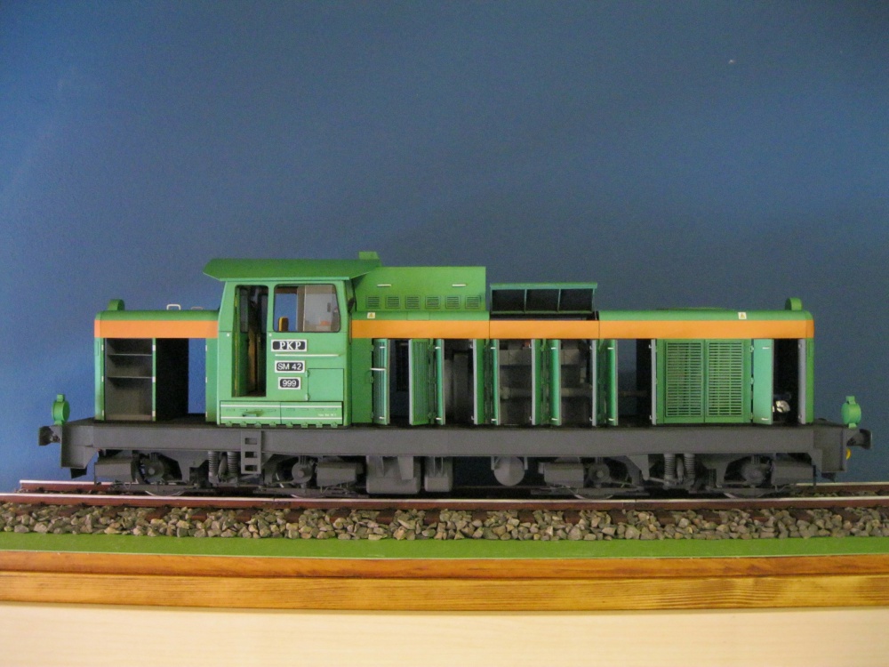 316617