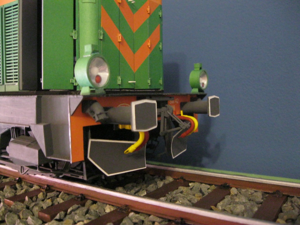 316618