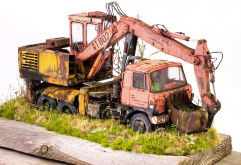 T815 AT-802