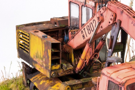 T815 AT-802