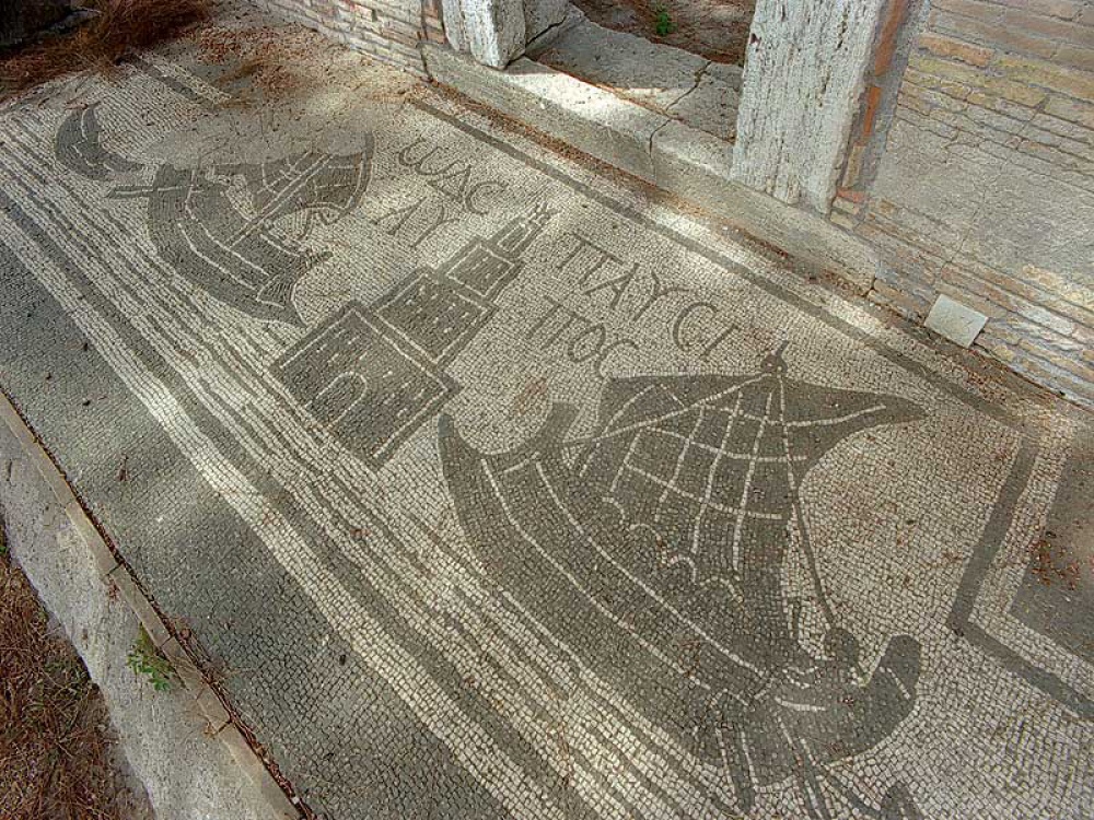 maják Portus Romanus (Plná velikost v novém okně) maják Portus Romanus