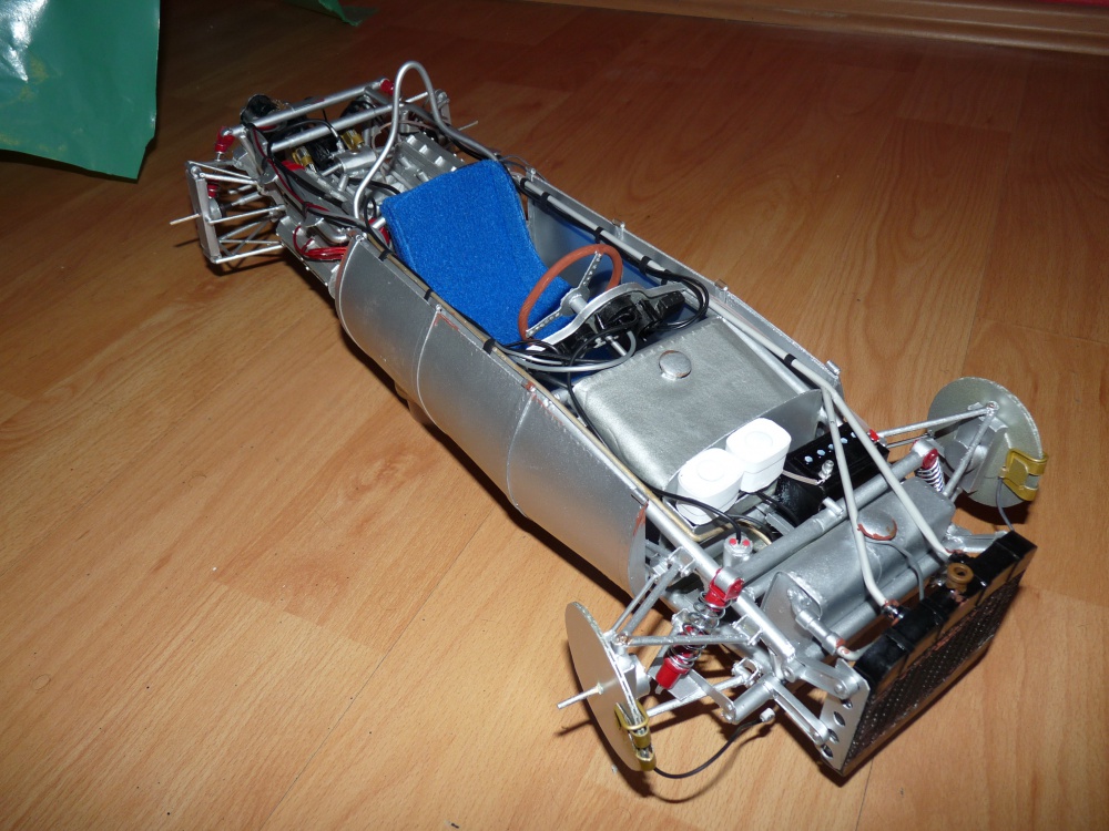 323821