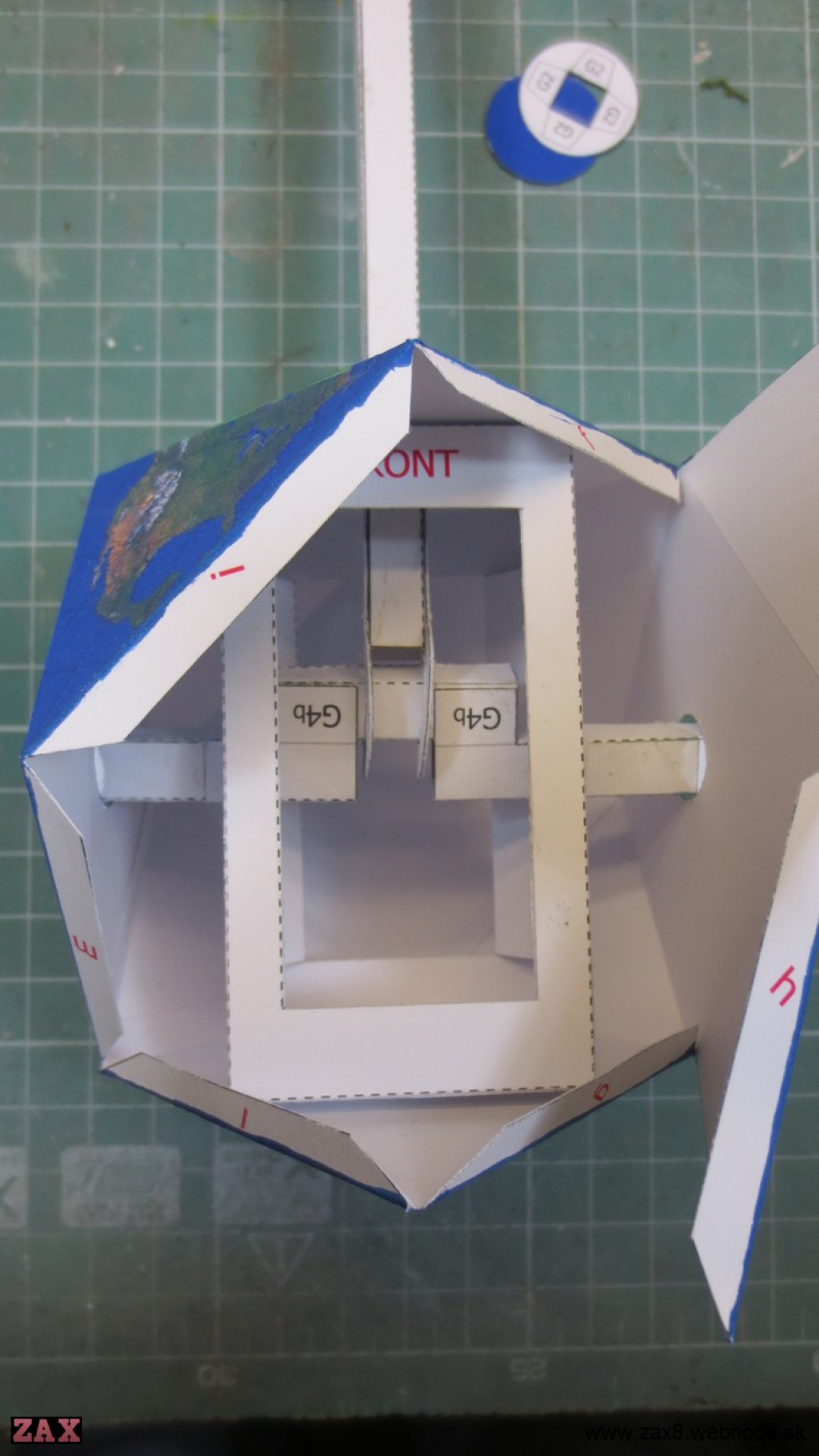 Peace Dove - paper automata (Plná velikost v novém okně) Peace Dove - paper automata
