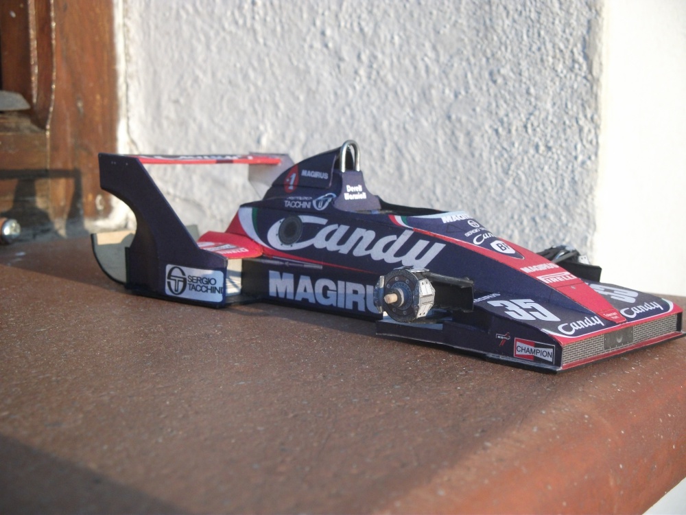 Toleman TG183B, Derek Warwick, 1983 (Plná velikost v novém okně) Toleman TG183B, Derek Warwick, 1983