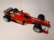 Ferrari f2000 M. Schumacher - spole�n� model