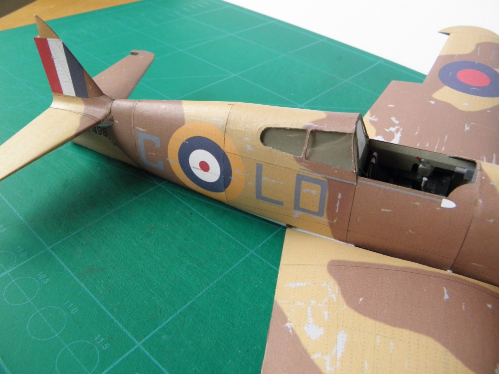 Curtiss Tomahawk Mk.IIB (Plná velikost v novém okně) Curtiss Tomahawk Mk.IIB