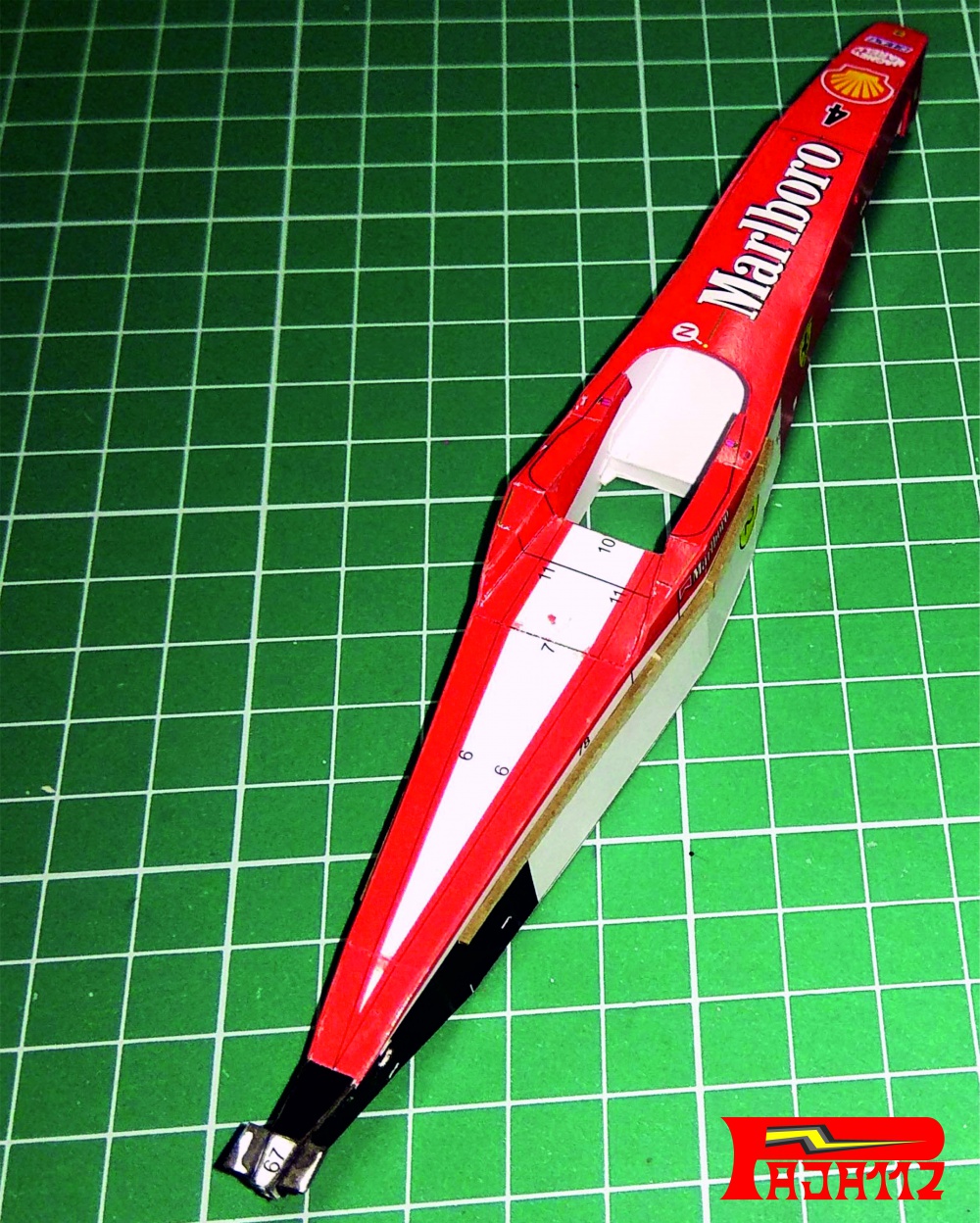 Ferrari F2000 - Rubens Barrichello - společný model (Plná velikost v novém okně) Ferrari F2000 - Rubens Barrichello - společný model