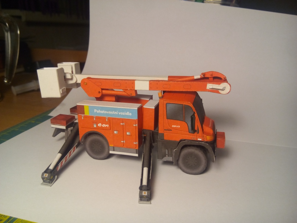321640