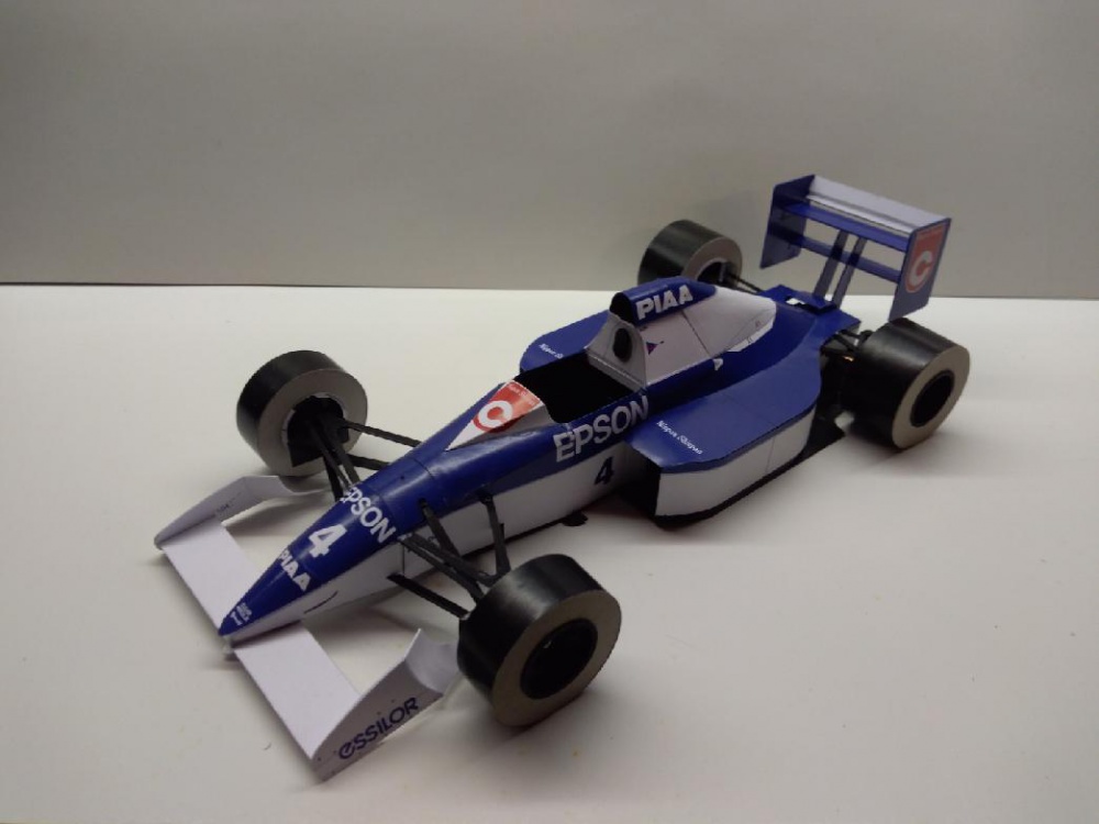 Tyrrell 018, 1990, J. Alesi, USA (Plná velikost v novém okně) Tyrrell 018, 1990, J. Alesi, USA