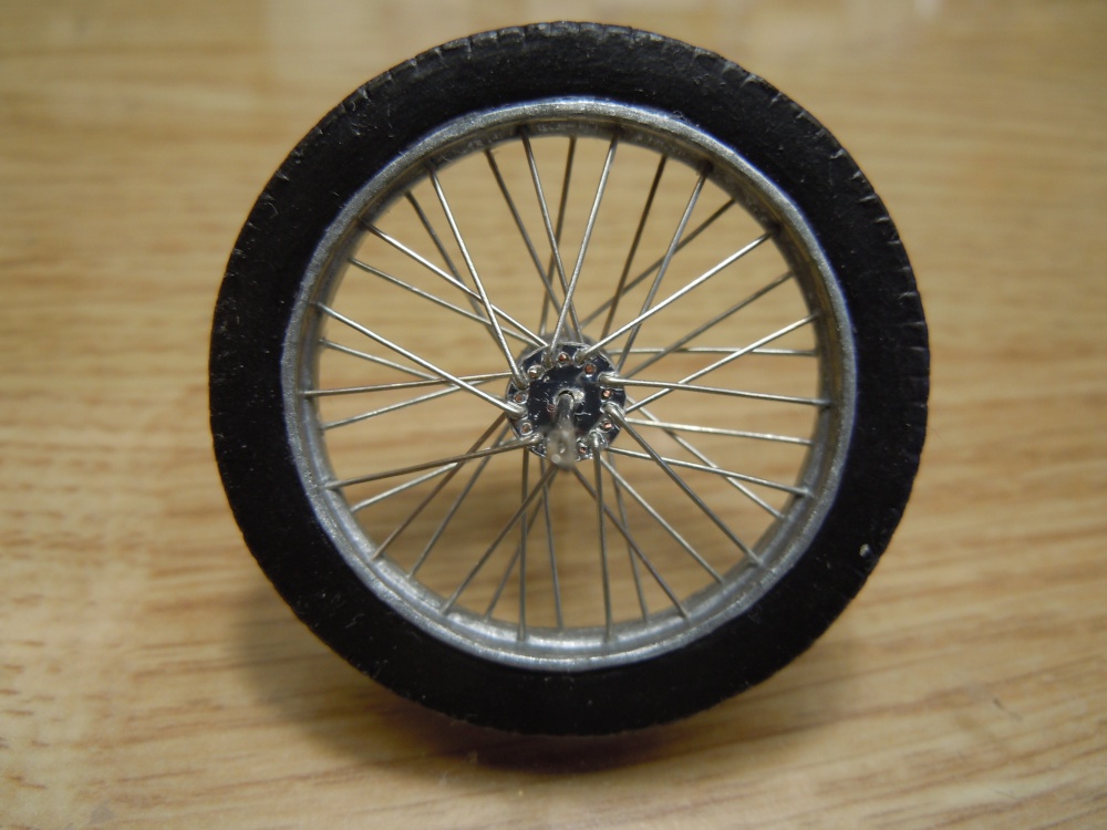 Motocykl JAWA 250 (Plná velikost v novém okně) Motocykl JAWA 250