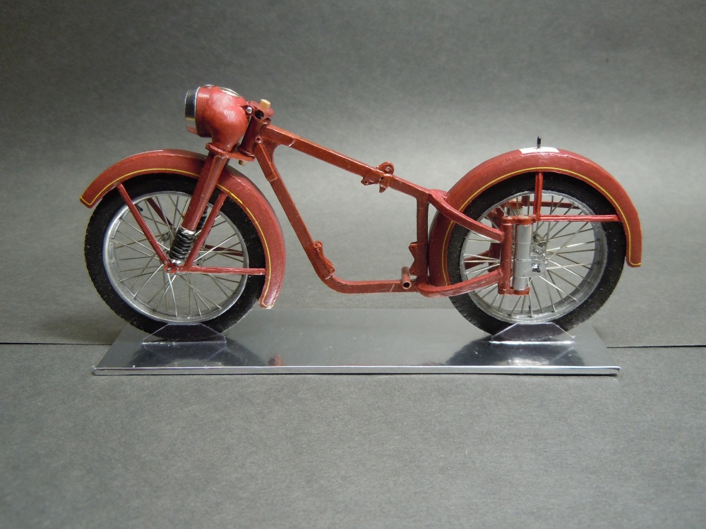 Motocykl JAWA 250 (Plná velikost v novém okně) Motocykl JAWA 250