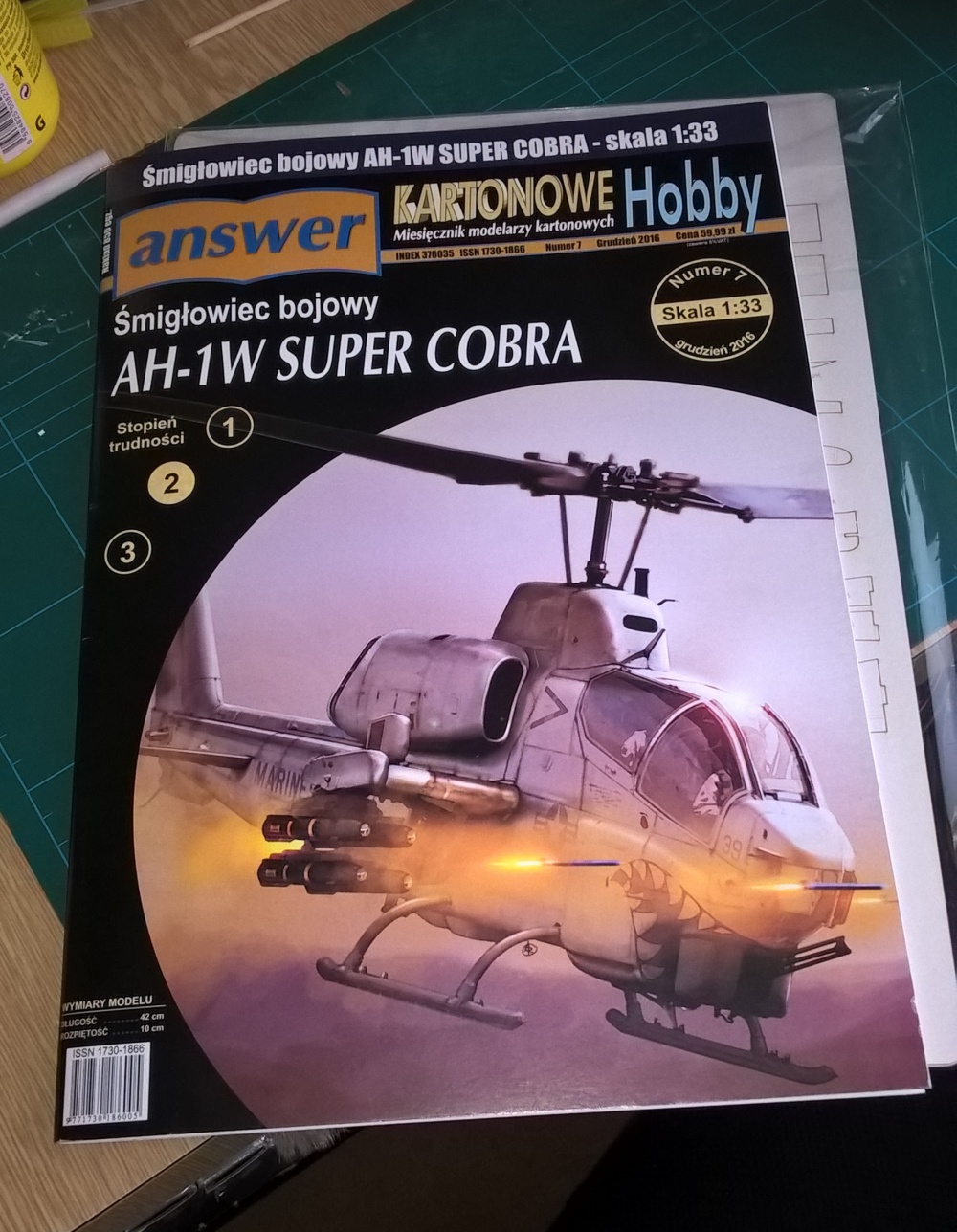 Bell AH-1W Supercobra (Plná velikost v novém okně) Bell AH-1W Supercobra
