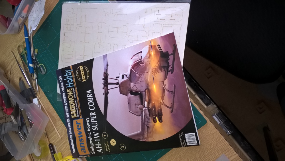 Bell AH-1W Supercobra (Plná velikost v novém okně) Bell AH-1W Supercobra