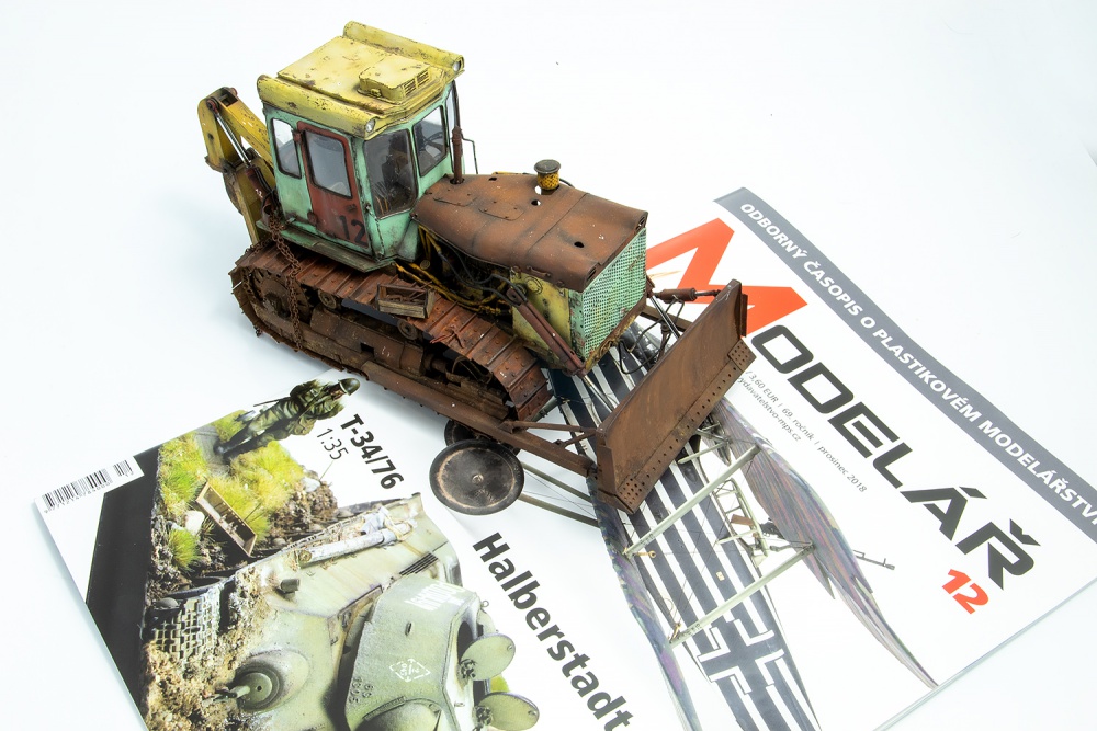 ČTZ T-130 (Plnďż˝ velikost v novďż˝m oknďż˝) ČTZ T-130