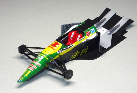 Lotus 107 - Mika Häkkinen - GP Japonska 92 Lotus 107 - Mika Häkkinen - GP Japonska 92