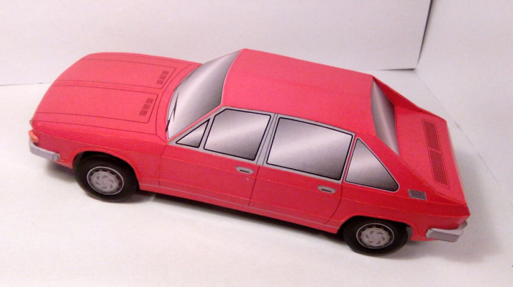 Tatra 613 (Plná velikost v novém okně) Tatra 613