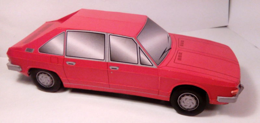 Tatra 613 (Plná velikost v novém okně) Tatra 613