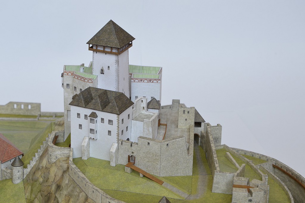 Trenčiansky hrad (Plná velikost v novém okně) Trenčiansky hrad