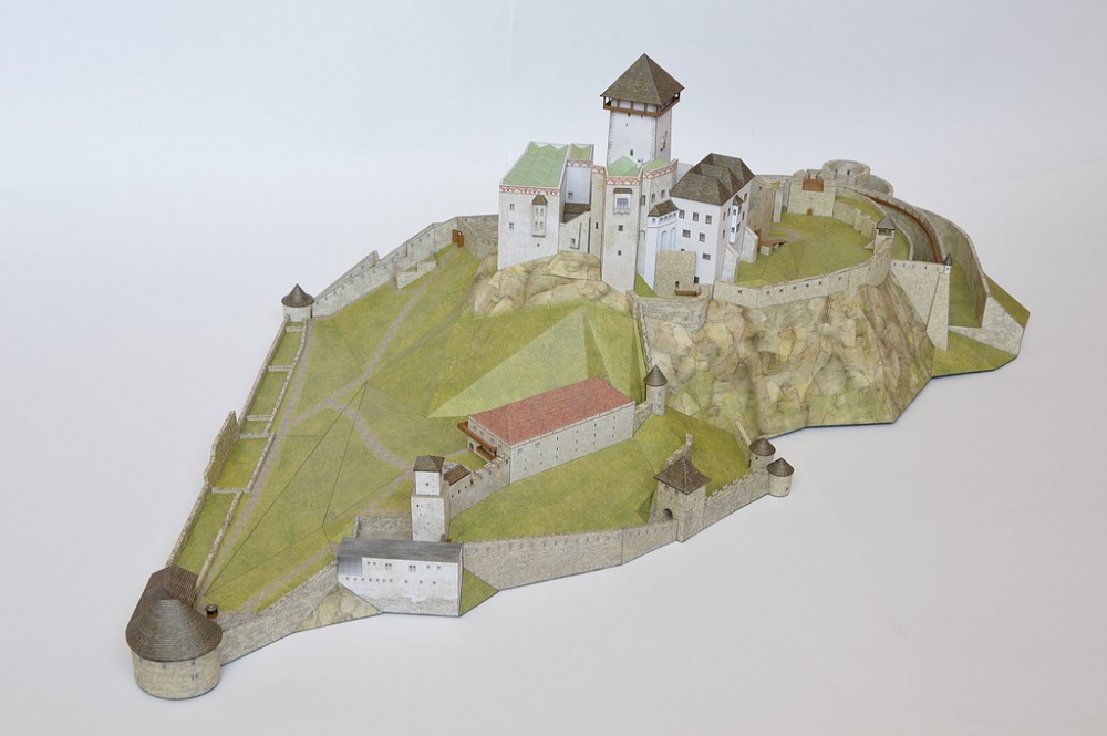 Trenčiansky hrad (Plná velikost v novém okně) Trenčiansky hrad