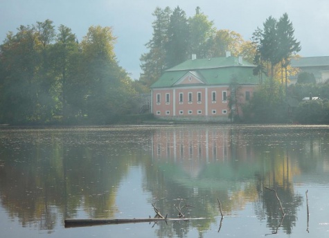 Letn� prelatura v z�mku ve ���ru nad S�zavou