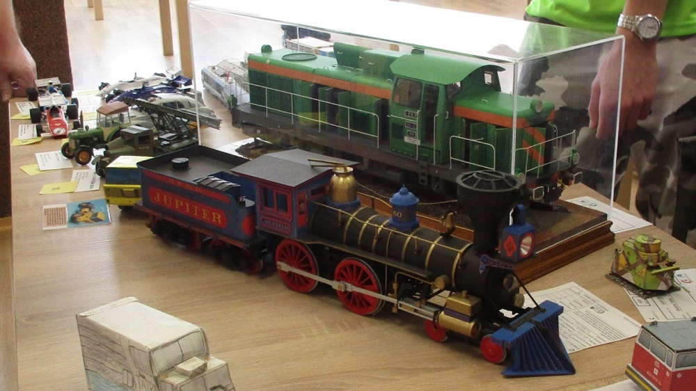 327272