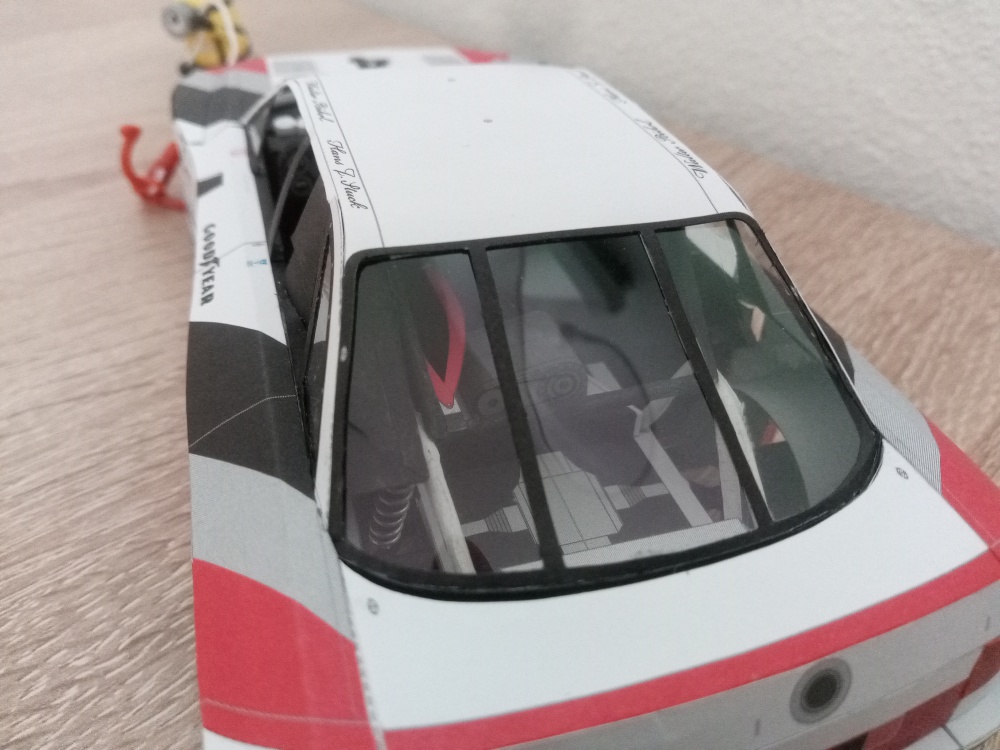 385074
