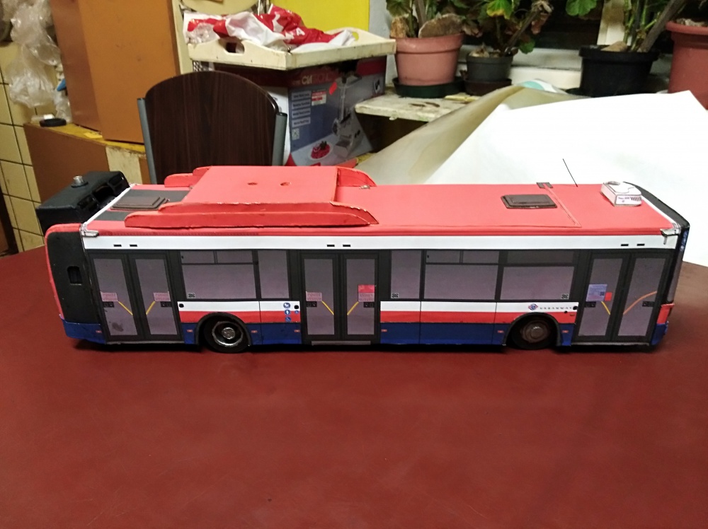 328902
