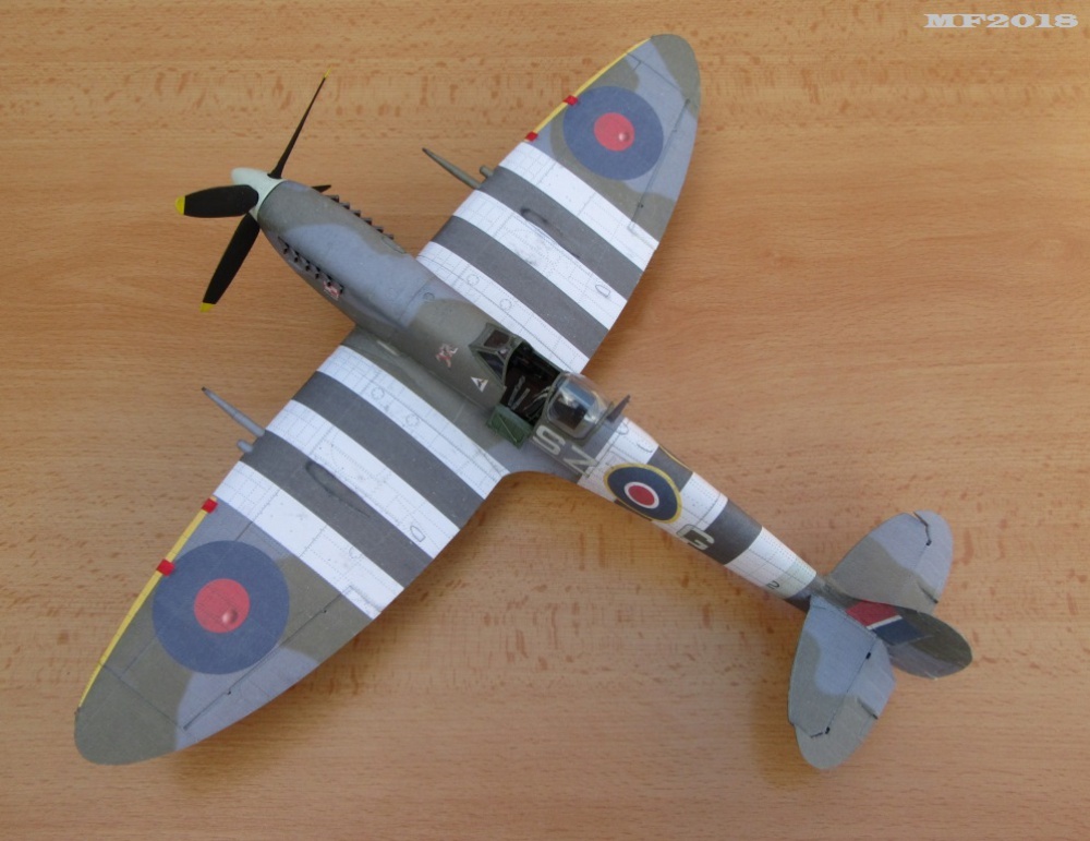 Supermarine Spitfire LF Mk IX (Plná velikost v novém okně) Supermarine Spitfire LF Mk IX