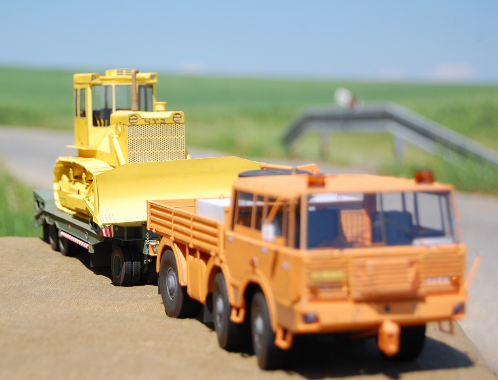 330023