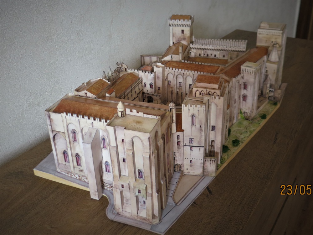Avignon (Plná velikost v novém okně) Avignon