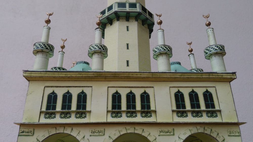 Lednický Minaret (Plnďż˝ velikost v novďż˝m oknďż˝) Lednický Minaret