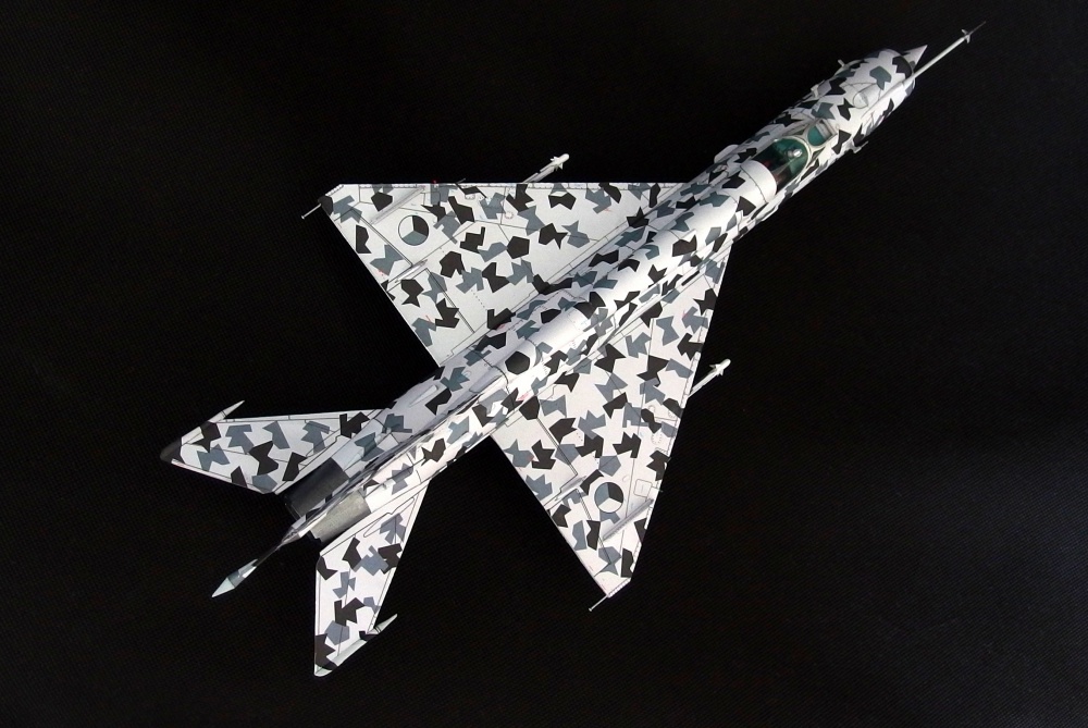 MiG-21 MF (Plná velikost v novém okně) MiG-21 MF