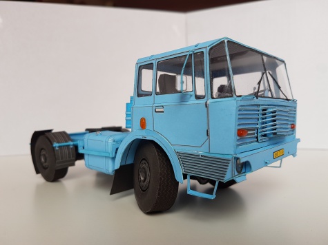 Tatra 813 NTH