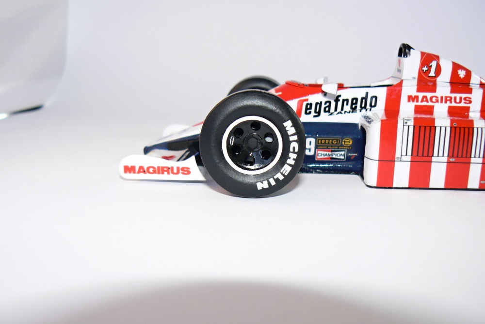 TOLEMAN TG184, Ayrton Senna - GP Portugal 1984 (Plná velikost v novém okně) TOLEMAN TG184, Ayrton Senna - GP Portugal 1984