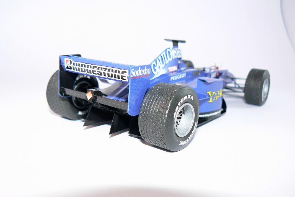 PROST AP03, Jean Alesi 2000 (Plná velikost v novém okně) PROST AP03, Jean Alesi 2000