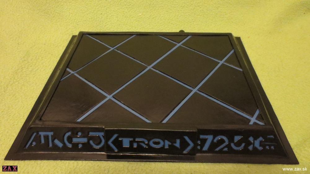 TRON (Plná velikost v novém okně) TRON