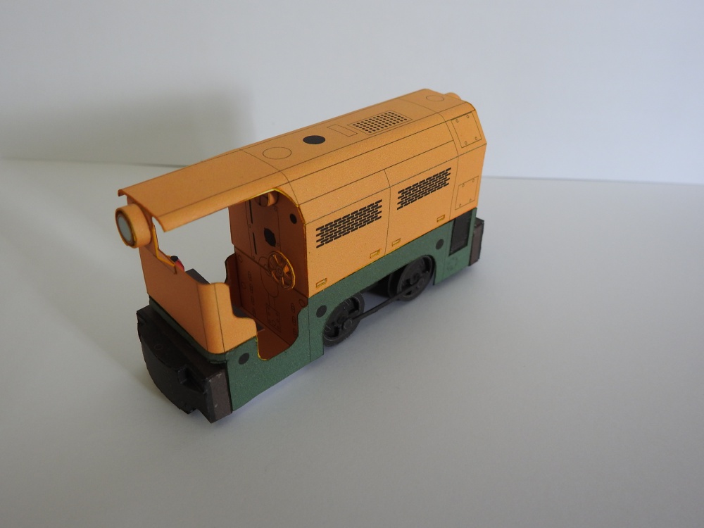 412944