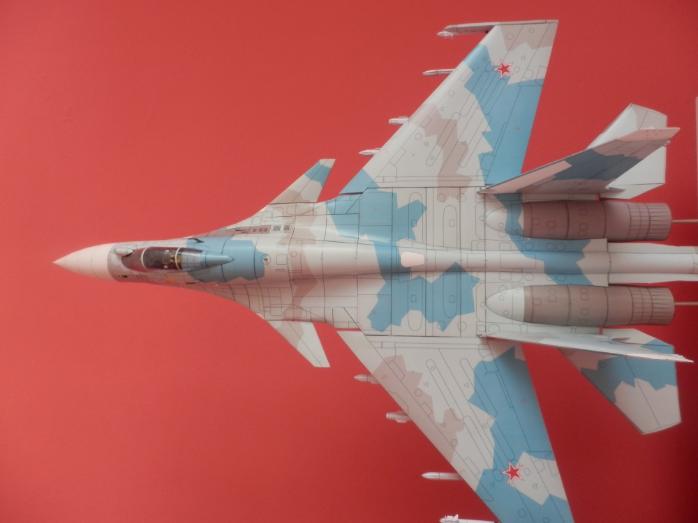 Su-35 (Plná velikost v novém okně) Su-35
