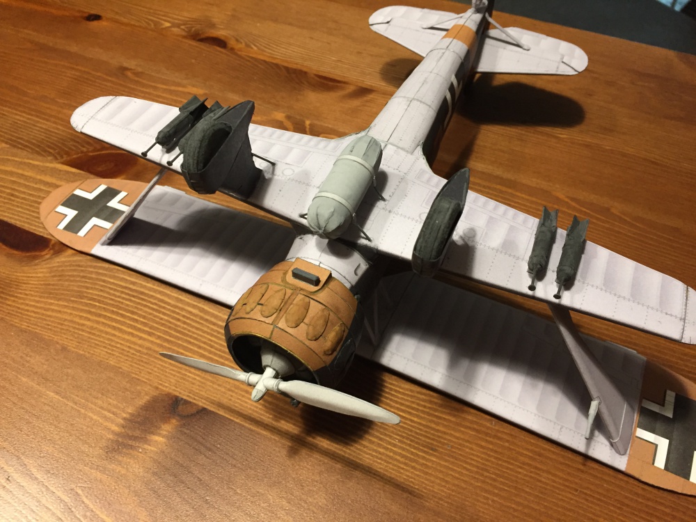 Henschel Hs 123 (Plná velikost v novém okně) Henschel Hs 123