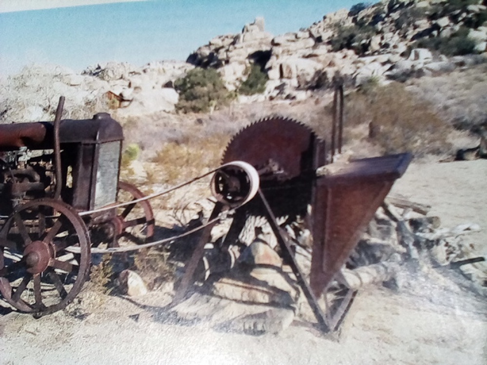 Fordson cirkularka (Plná velikost v novém okně) Fordson cirkularka