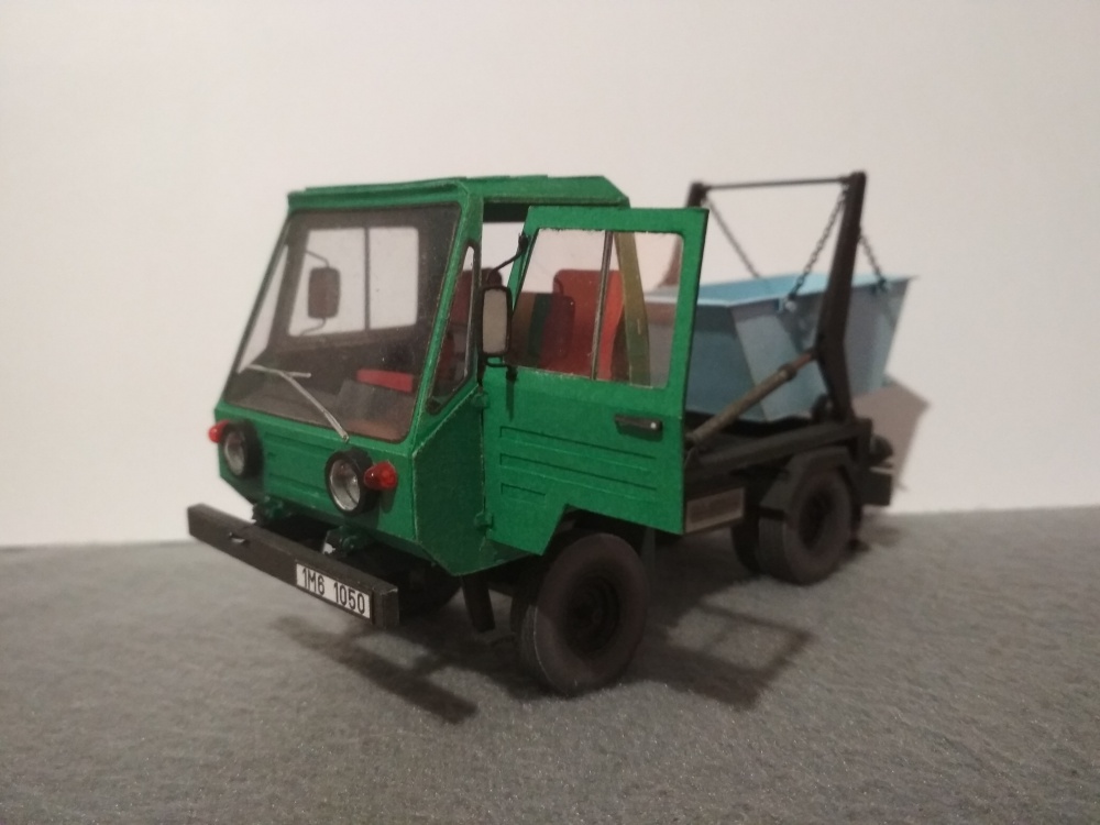 351832