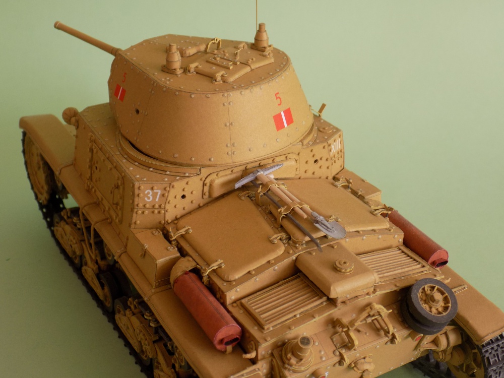 Carro Armato M14-41 (Plná velikost v novém okně) Carro Armato M14-41