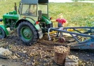 Zetor 50 Super, vyor�va� brambor Tec