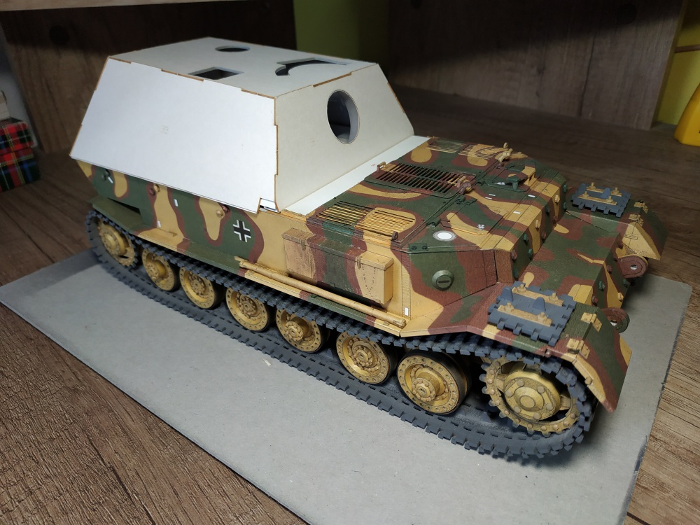 Sd.Kfz.184 Ferdinand (Plná velikost v novém okně) Sd.Kfz.184 Ferdinand