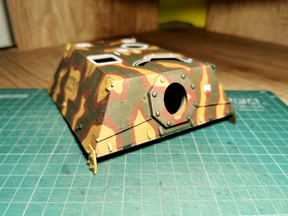 Sd.Kfz.184 Ferdinand (Plná velikost v novém okně) Sd.Kfz.184 Ferdinand