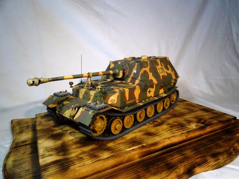 Sd.Kfz.184 Ferdinand (Plná velikost v novém okně) Sd.Kfz.184 Ferdinand