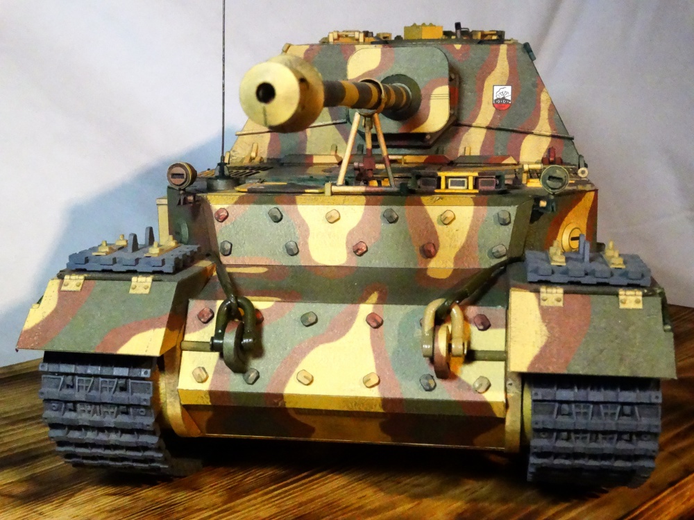 Sd.Kfz.184 Ferdinand (Plná velikost v novém okně) Sd.Kfz.184 Ferdinand