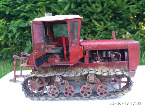 DT 75 DT 75
